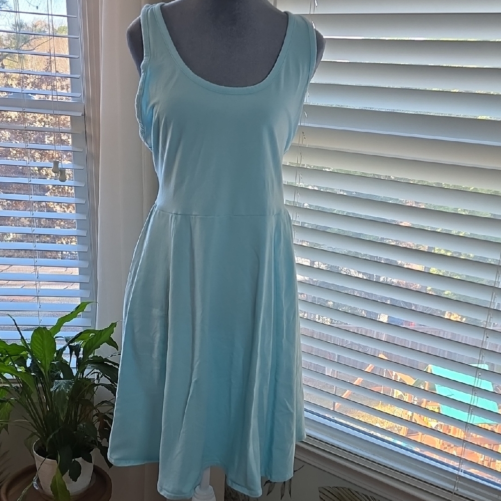 Elegant Light Blue Sleeveless Dress